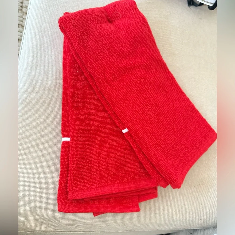 Target Bullseye Playground Red Bow Hand Towel Set White Bow 2025 NEW